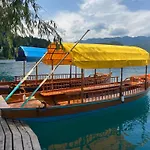Lejlighed Riverdance With Mountain View, Garden And Private Parking