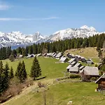 Riverdance With Mountain View, Garden And Private Parking Appartement *