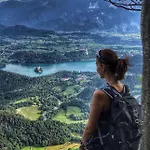 Riverdance With Mountain View, Garden And Private Parking