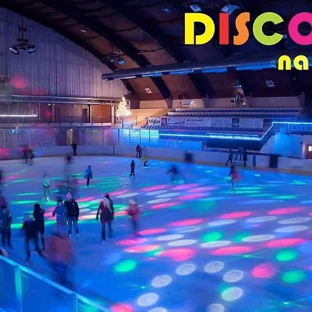 Riverdance With Mountain View, Garden And Private Parking Apartmán *