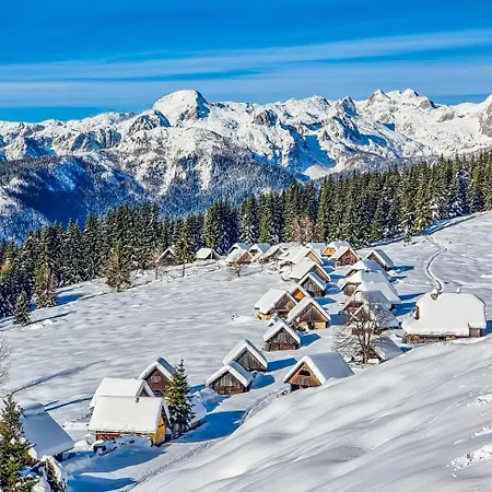 Riverdance With Mountain View, Garden And Private Parking Bled
