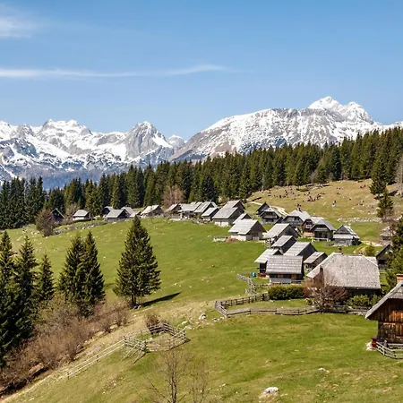 Riverdance With Mountain View, Garden And Private Parking Lejlighed *