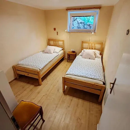 Riverdance With Mountain View, Garden And Private Parking * Μπλεντ