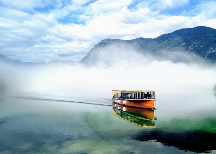 Riverdance With Mountain View, Garden And Private Parking Bled