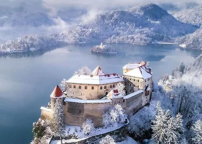 Apartma Riverdance With Mountain View, Garden And Private Parking