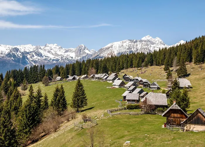 Riverdance With Mountain View, Garden And Private Parking Apartma *