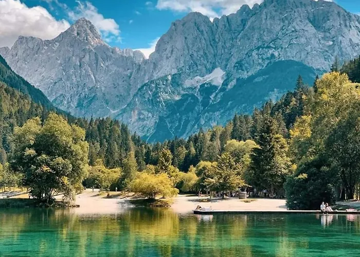 Apartma Riverdance With Mountain View, Garden And Private Parking