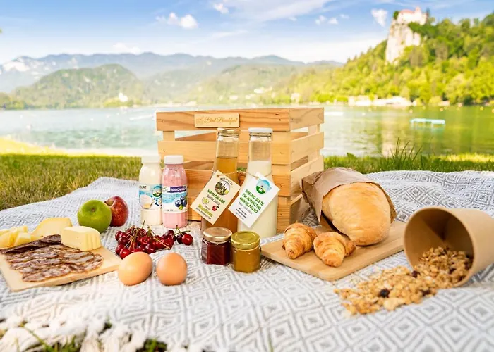 Riverdance With Mountain View, Garden And Private Parking *